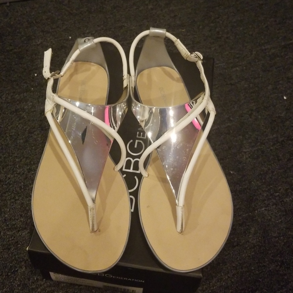 BCBG sandals Size 8